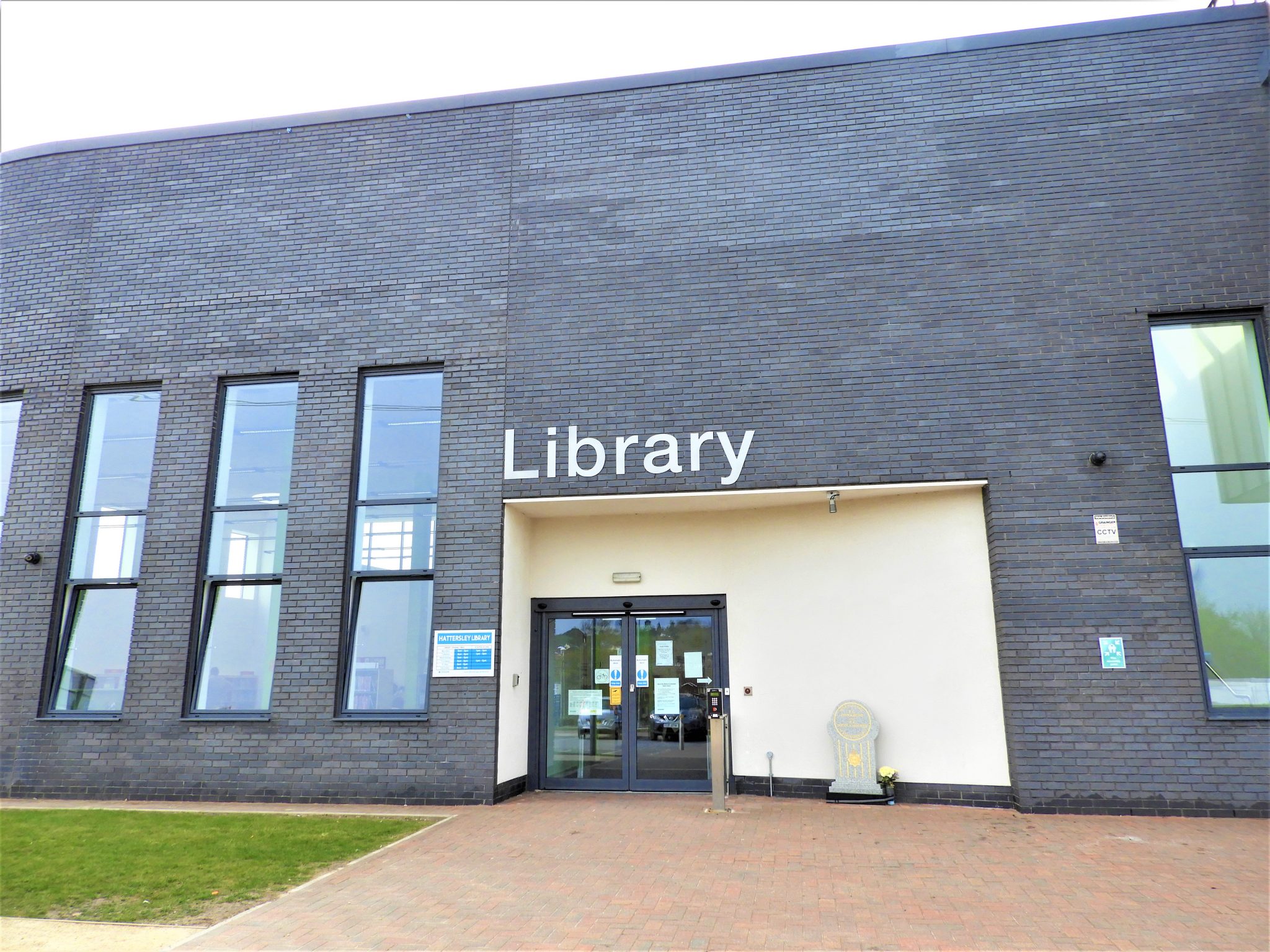 Libraries in Tameside open doors to wellbeing support - Tameside ...