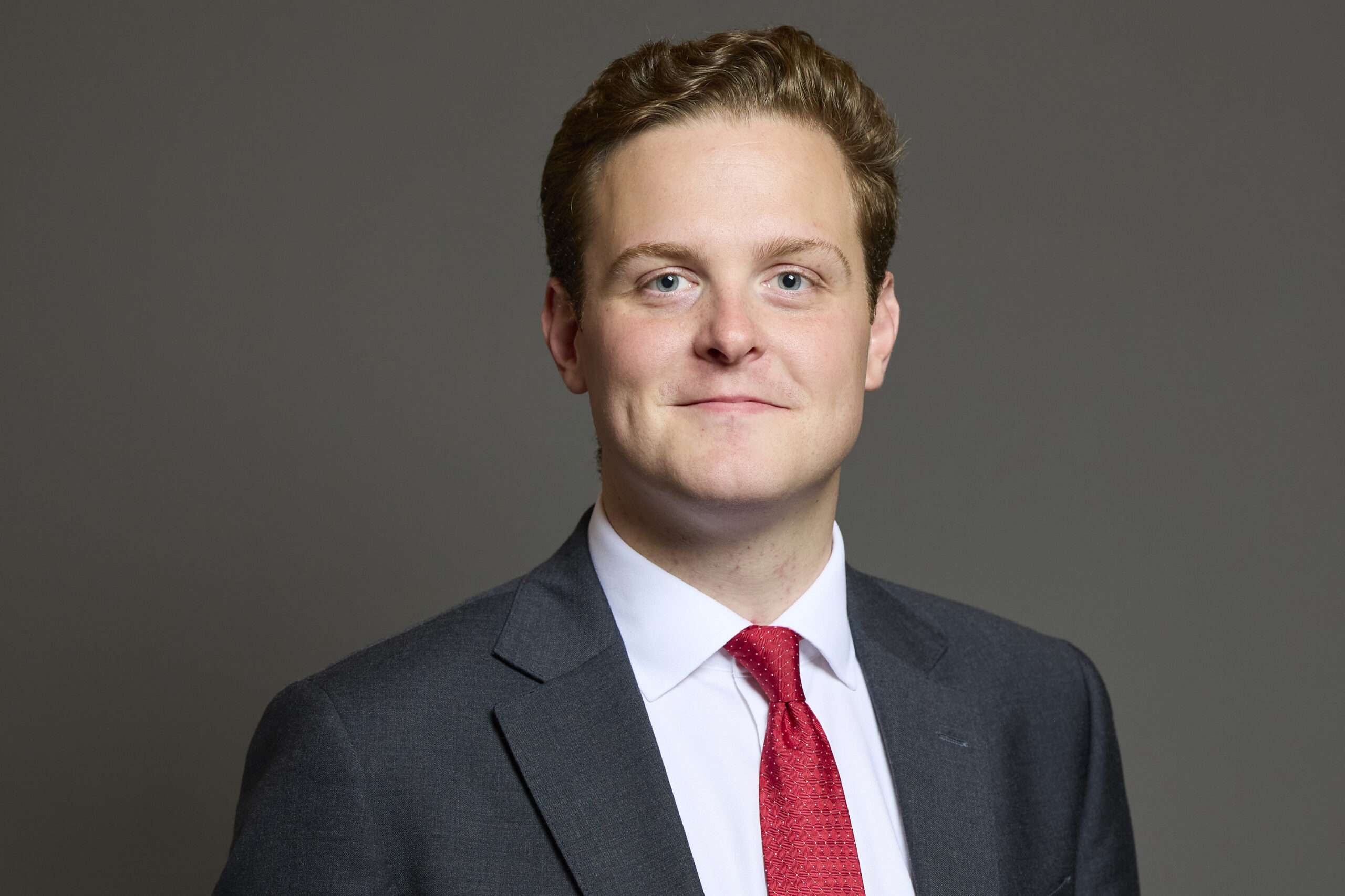 Oliver Ryan MP in his official portrait for Parliament